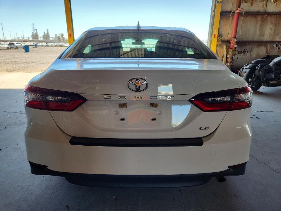 2022 TOYOTA CAMRY LE 6