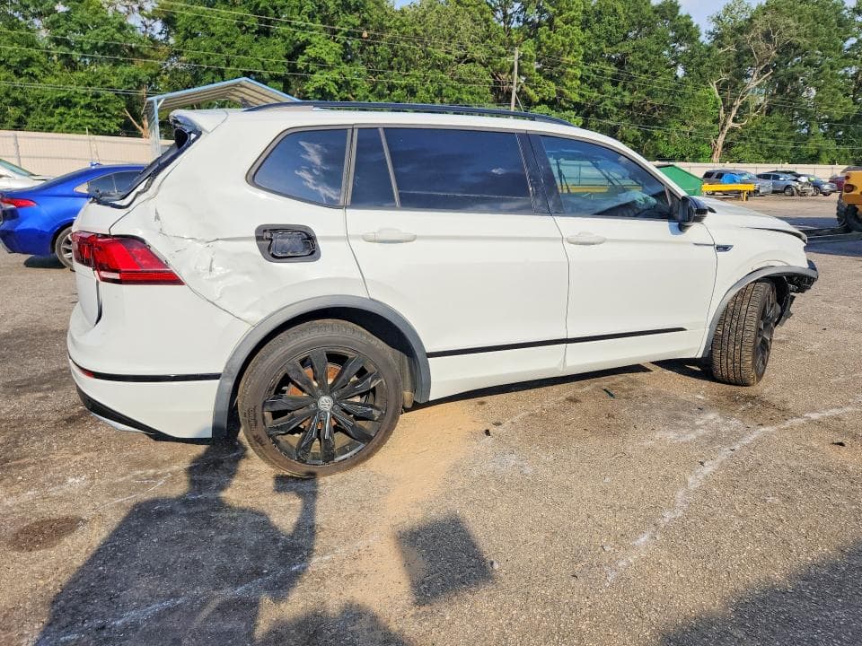 2021 VOLKSWAGEN TIGUAN SE 3