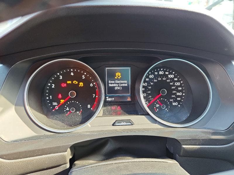 2021 VOLKSWAGEN TIGUAN SE 9