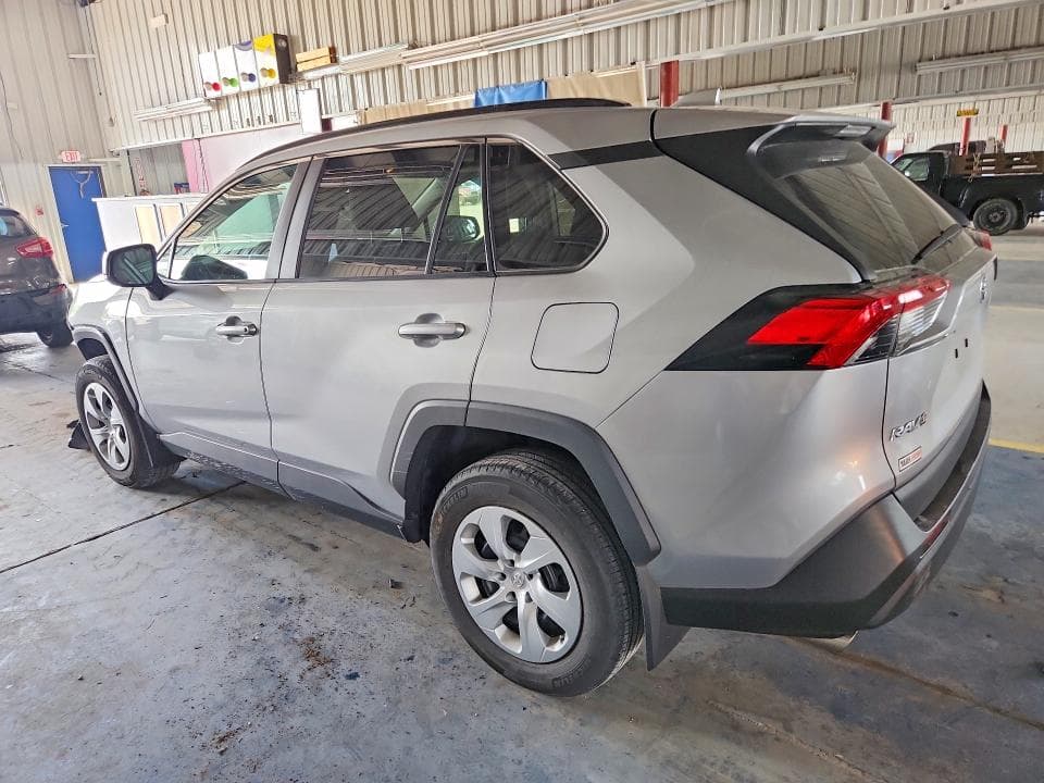 2019 TOYOTA RAV4 LE 2