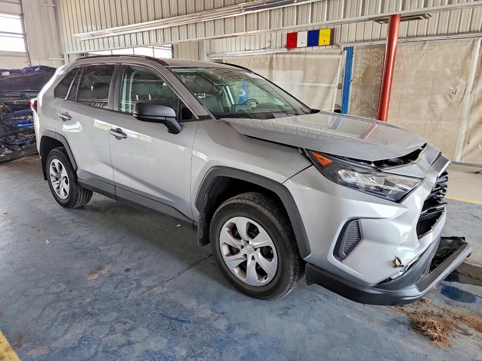 2019 TOYOTA RAV4 LE 4