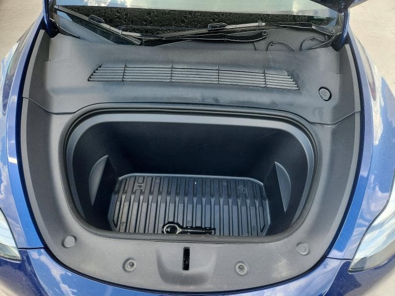 2025 TESLA MODEL Y 11