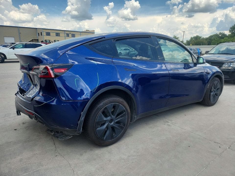 2025 TESLA MODEL Y 3