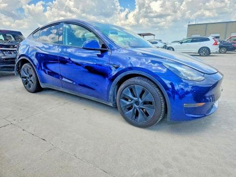 2025 TESLA MODEL Y 4