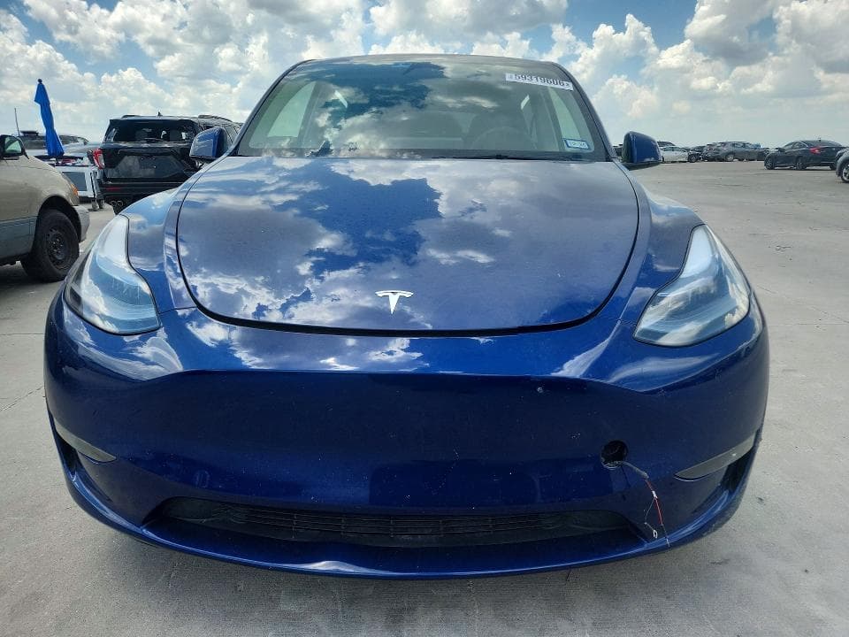 2025 TESLA MODEL Y 5