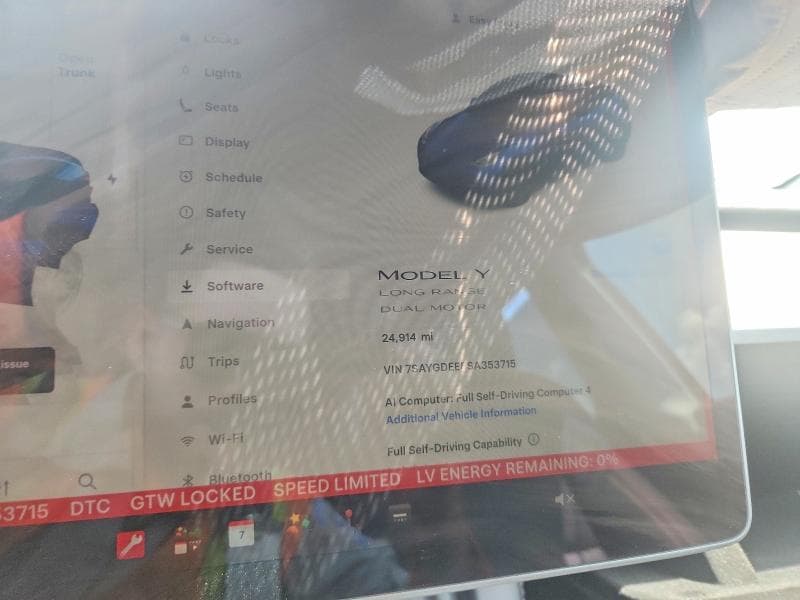 2025 TESLA MODEL Y 9