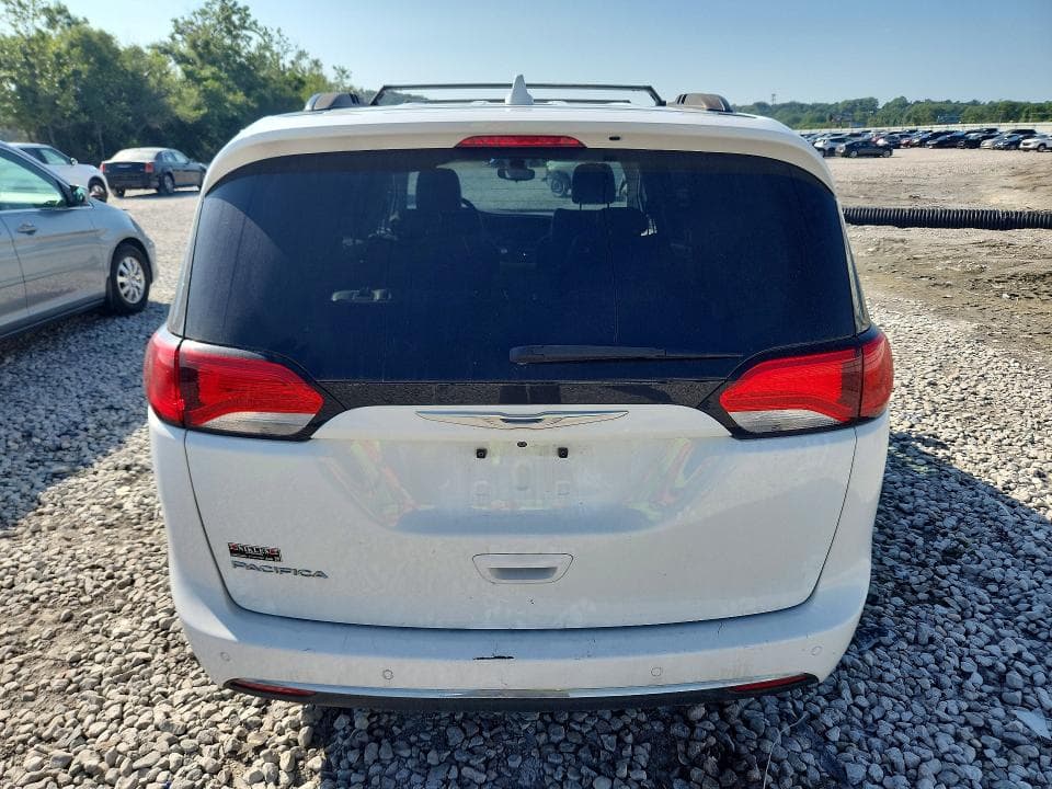 2017 CHRYSLER PACIFICA TOURING L 6