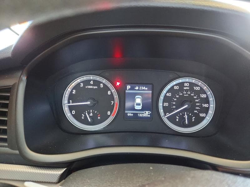 2018 HYUNDAI SONATA SE 9