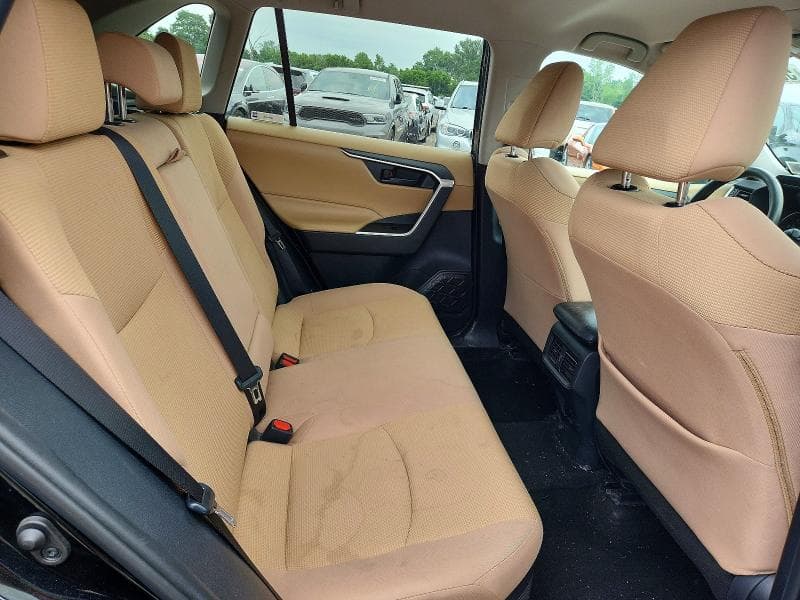2019 TOYOTA RAV4 LE 11