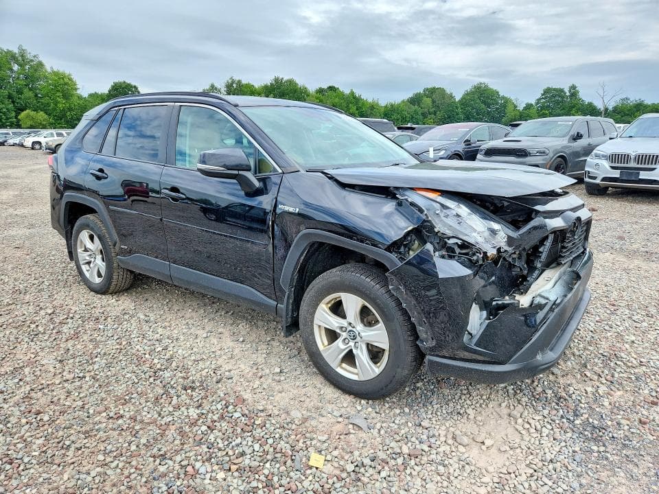 2019 TOYOTA RAV4 LE 4
