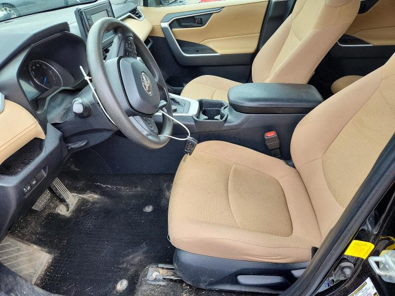2019 TOYOTA RAV4 LE 7