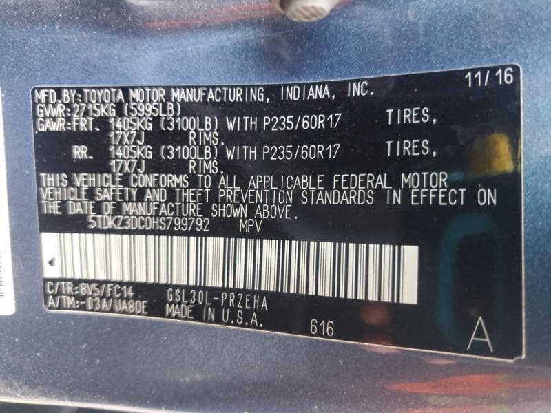 2017 TOYOTA SIENNA LE 13