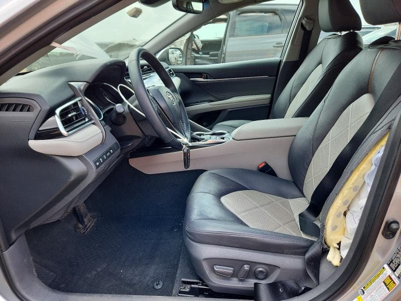 2018 TOYOTA CAMRY XLE V6 7