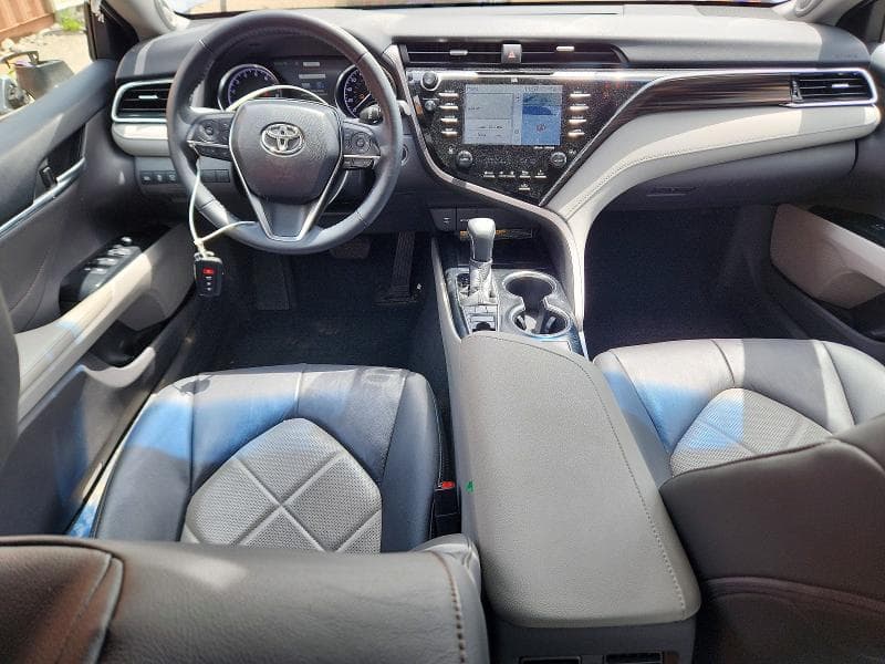 2018 TOYOTA CAMRY XLE V6 8