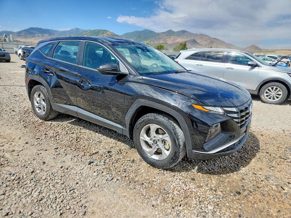 2022 HYUNDAI TUCSON SE 4