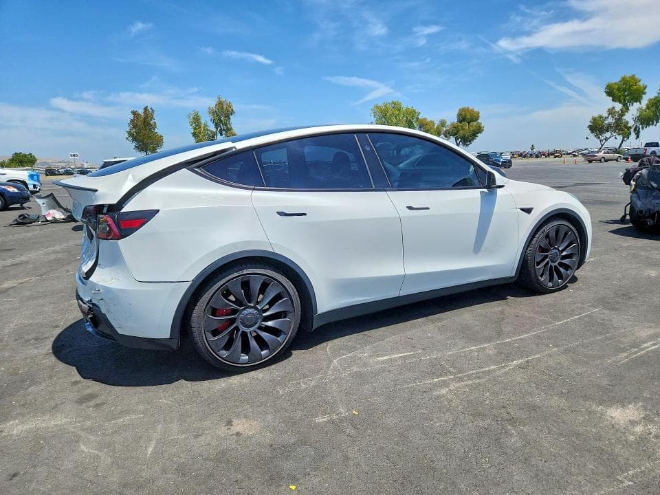 2023 TESLA MODEL Y 3