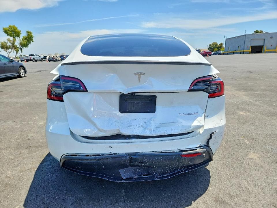 2023 TESLA MODEL Y 6