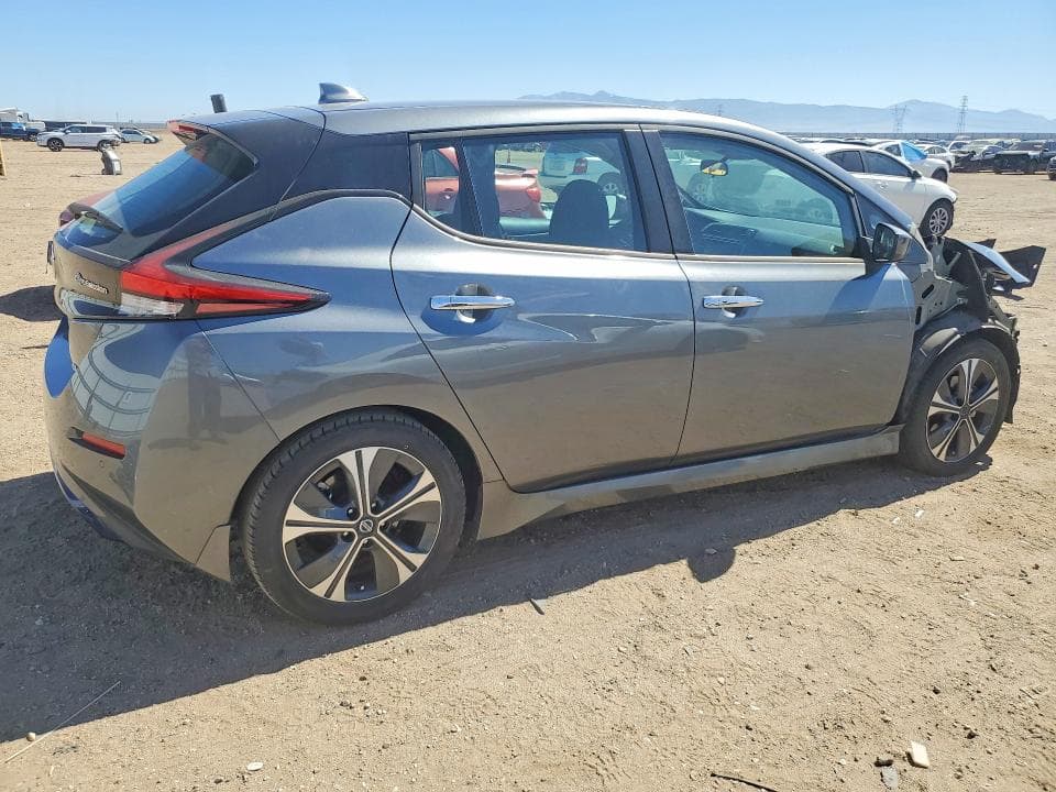 2021 NISSAN LEAF SV 3