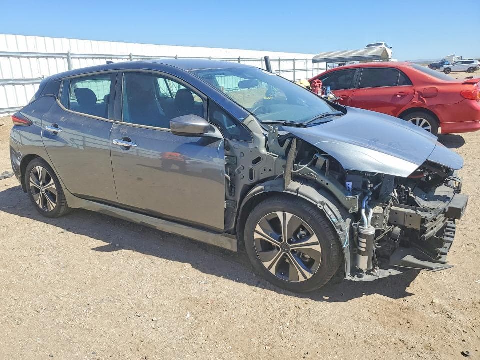 2021 NISSAN LEAF SV 4