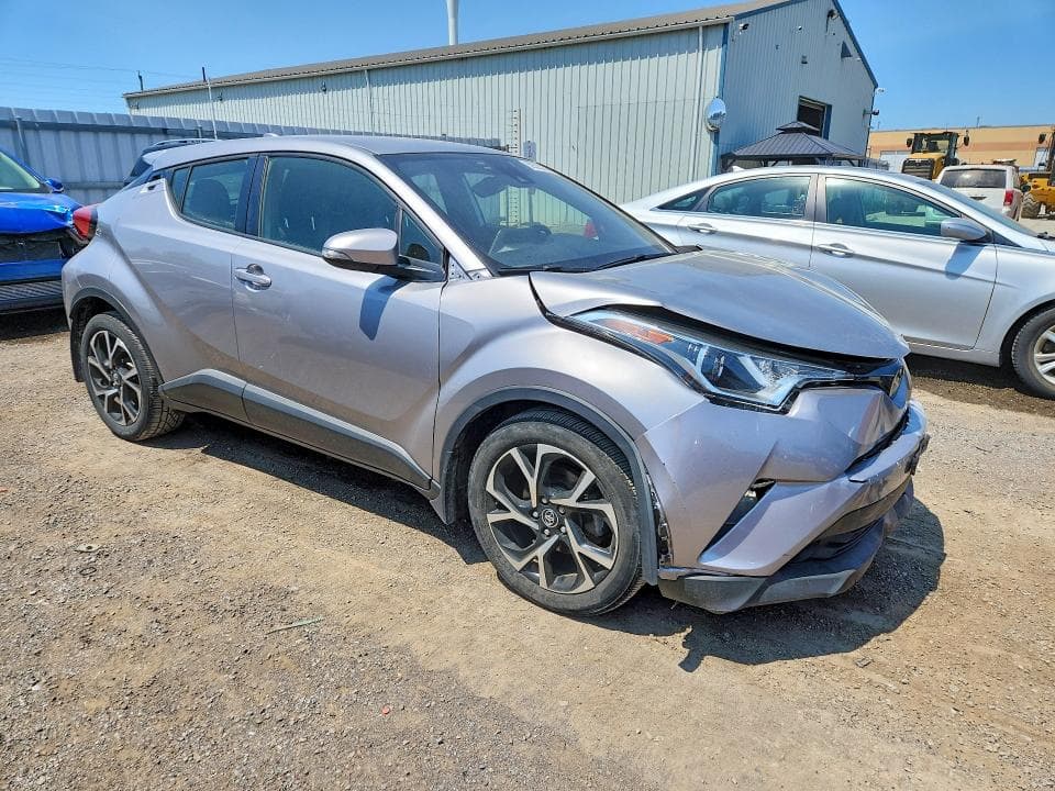 2019 TOYOTA C-HR LE 4