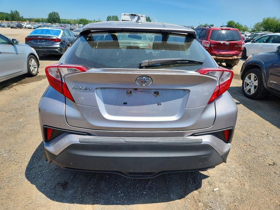 2019 TOYOTA C-HR LE 6