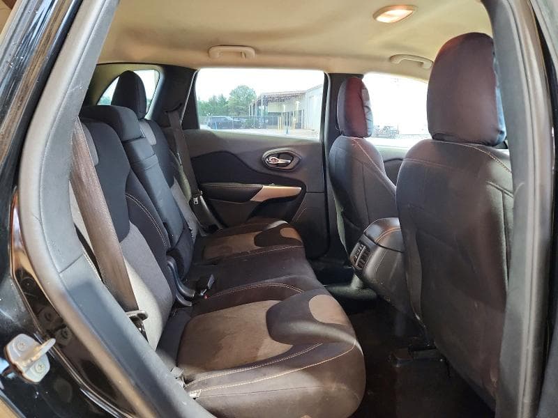 2018 JEEP CHEROKEE LATITUDE 11