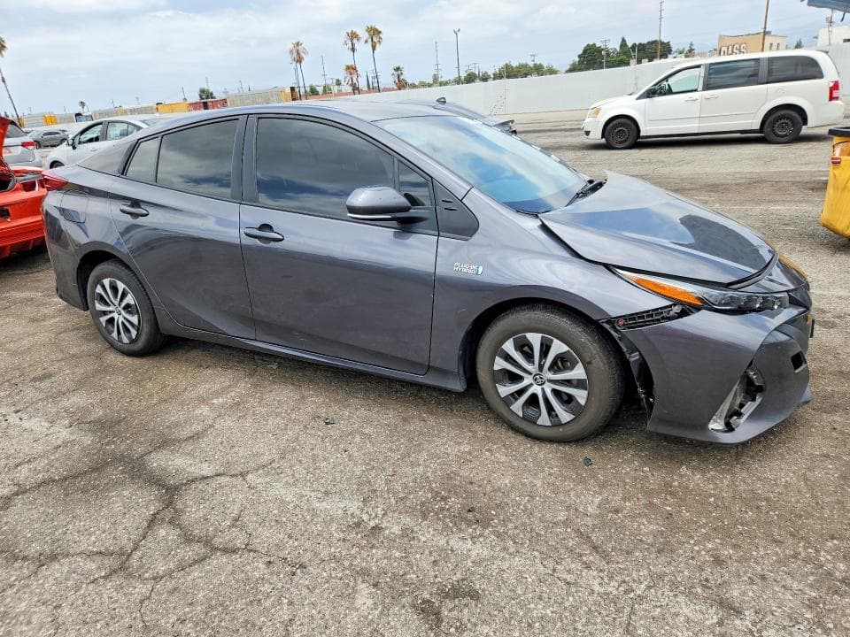 2022 TOYOTA PRIUS PRIME LE 4