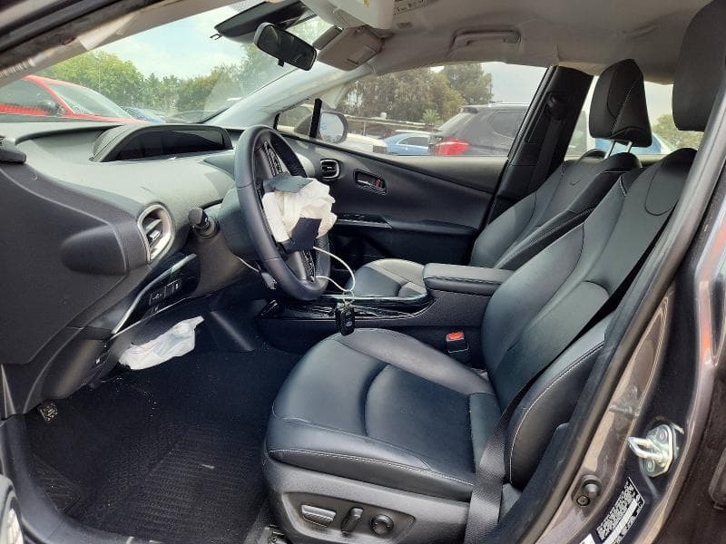 2022 TOYOTA PRIUS PRIME LE 7