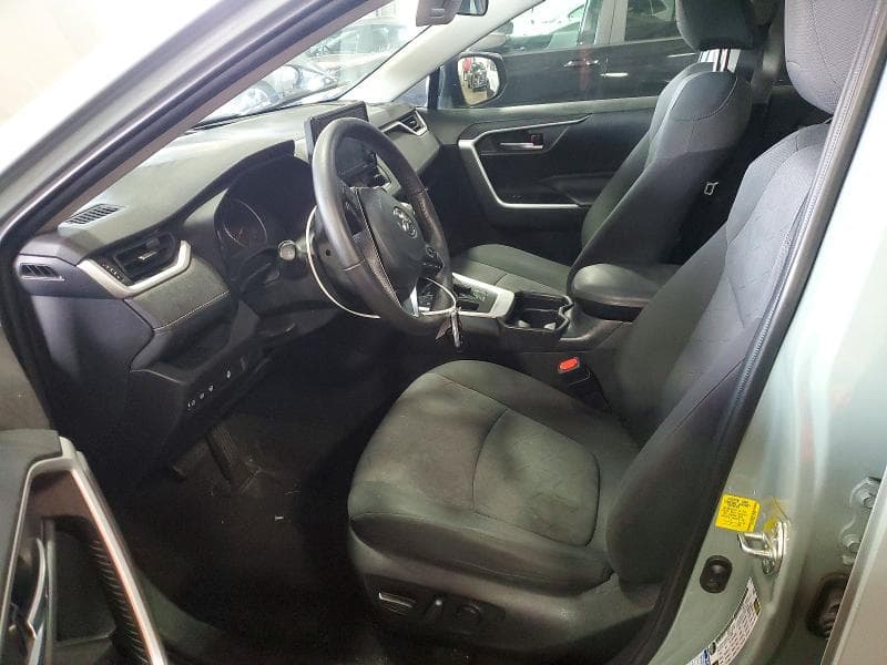 2020 TOYOTA RAV4 XLE XLE 7