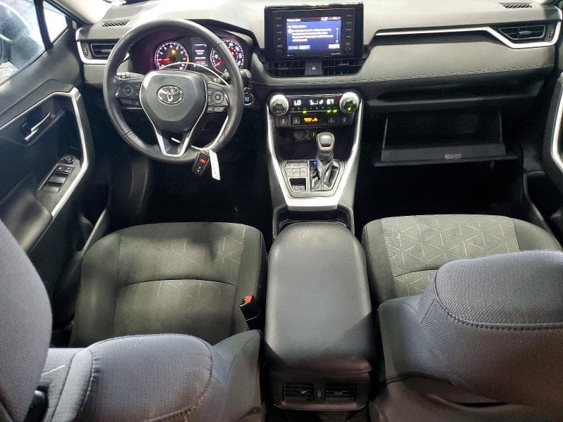 2020 TOYOTA RAV4 XLE XLE 8