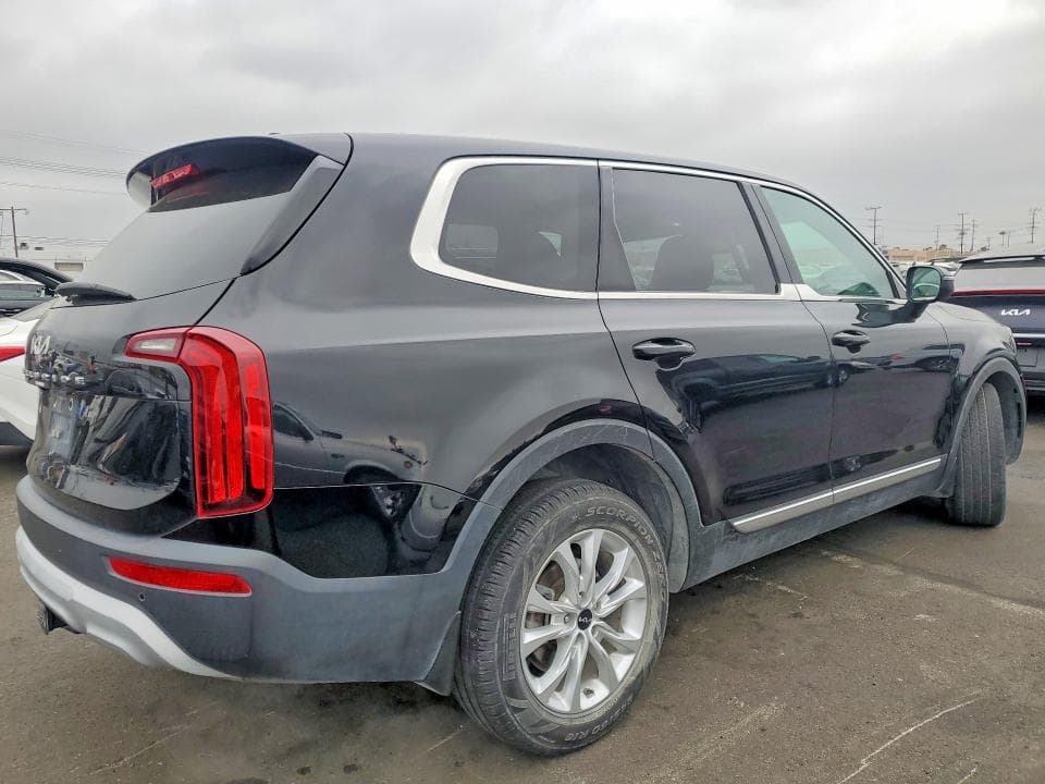 2022 KIA TELLURIDE LX 3