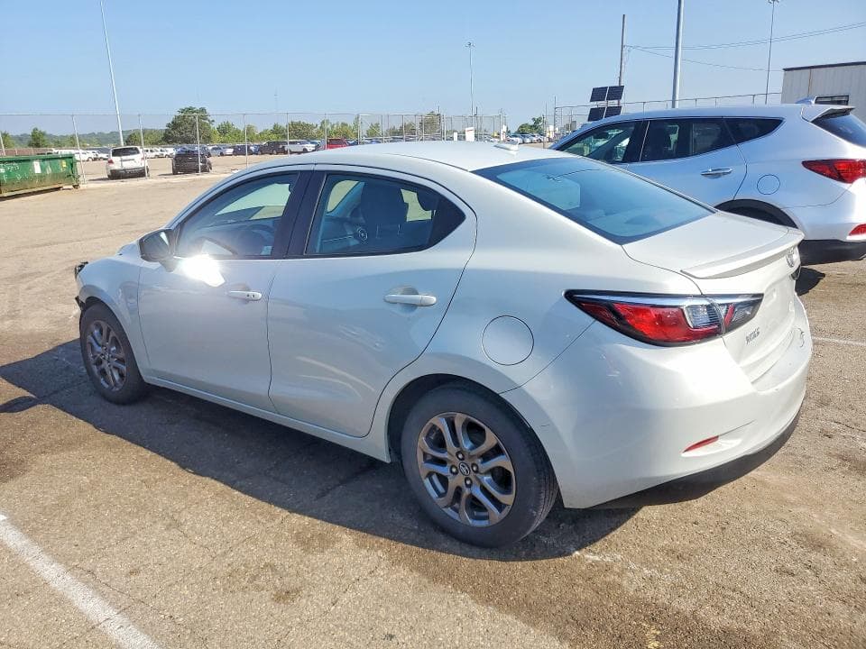 2019 TOYOTA YARIS LE 2