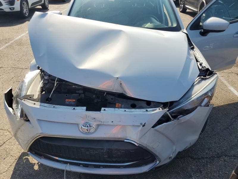 2019 TOYOTA YARIS LE 11