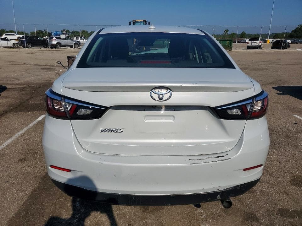 2019 TOYOTA YARIS LE 6