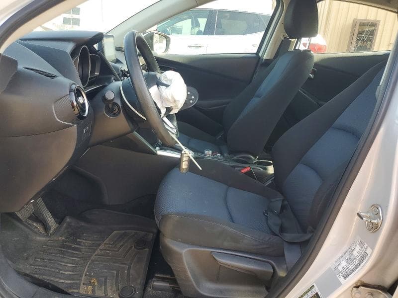 2019 TOYOTA YARIS LE 7