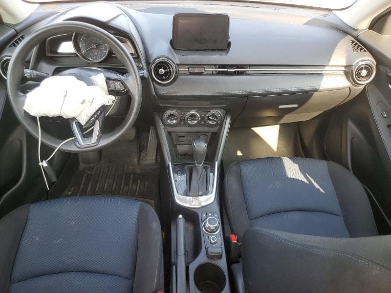 2019 TOYOTA YARIS LE 8
