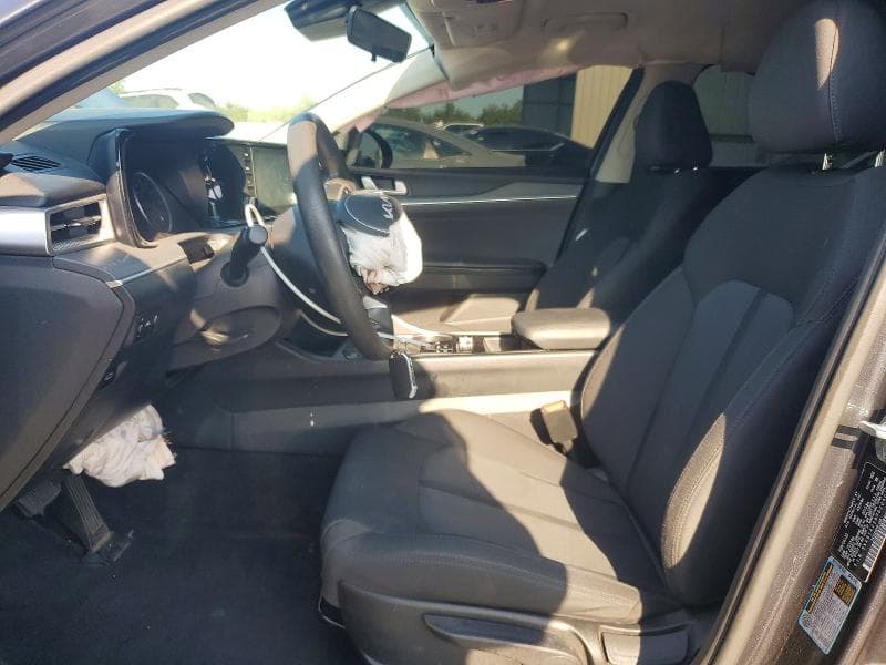 2023 KIA K5 LXS 7