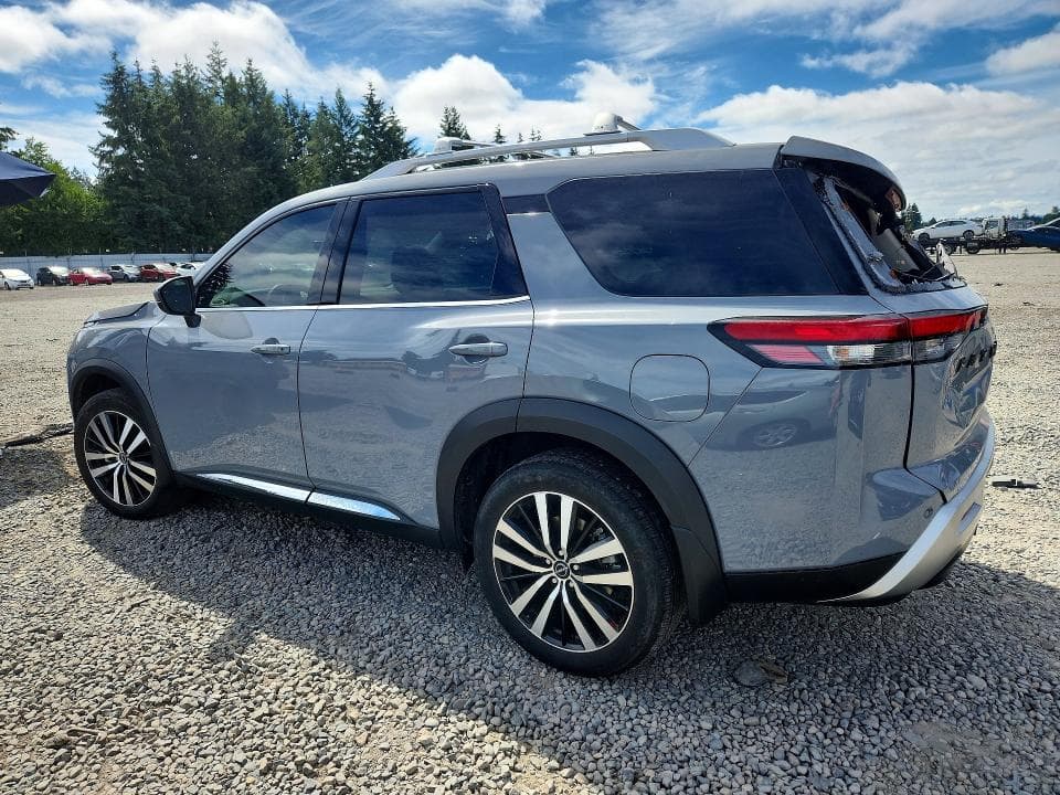 2024 NISSAN PATHFINDER PLATINUM 2