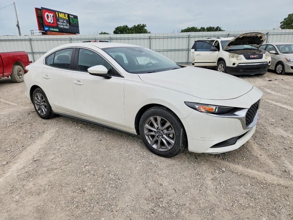 2021 MAZDA 3 4