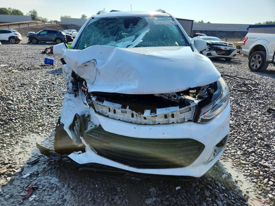 2019 CHEVROLET TRAX 1LT 5