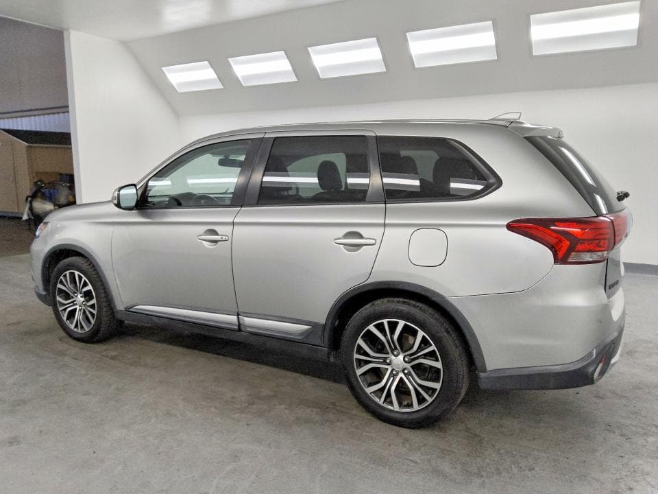 2018 MITSUBISHI OUTLANDER SE/SEL/LE 2