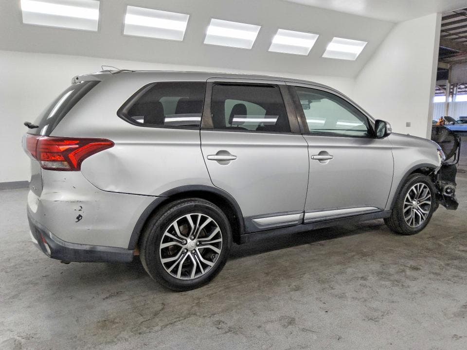 2018 MITSUBISHI OUTLANDER SE/SEL/LE 3