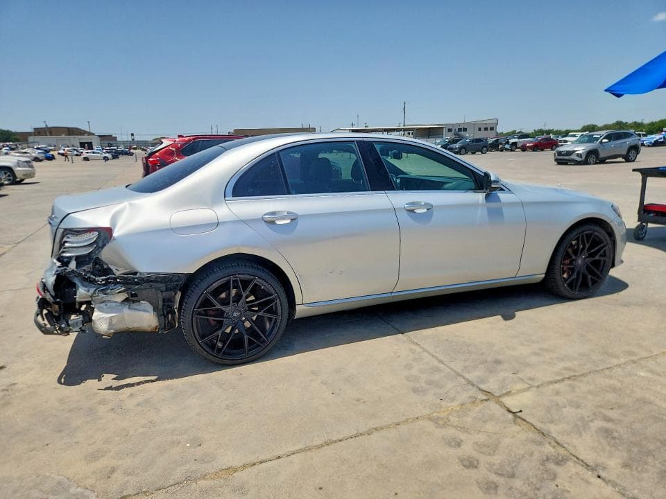 2017 MERCEDES-BENZ E 300 4MATIC 3