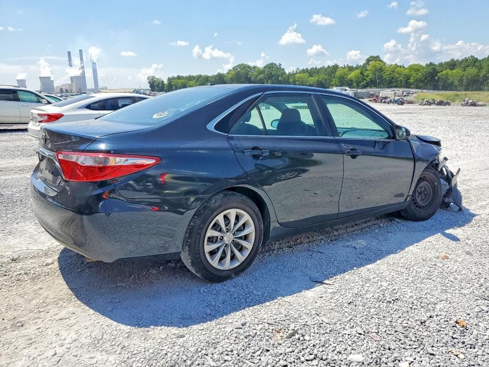 2016 TOYOTA CAMRY LE 3