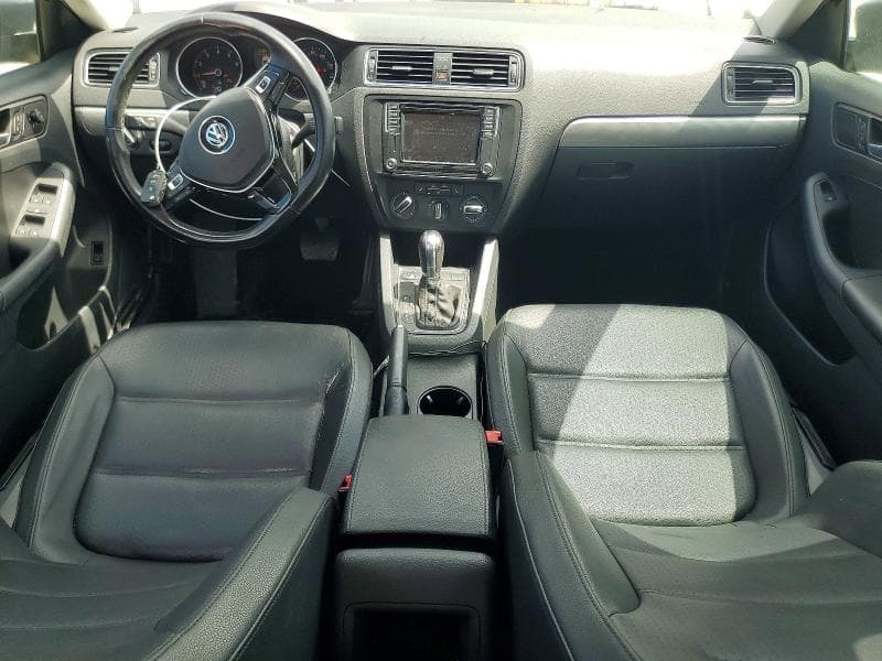 2017 VOLKSWAGEN JETTA SE SE 8