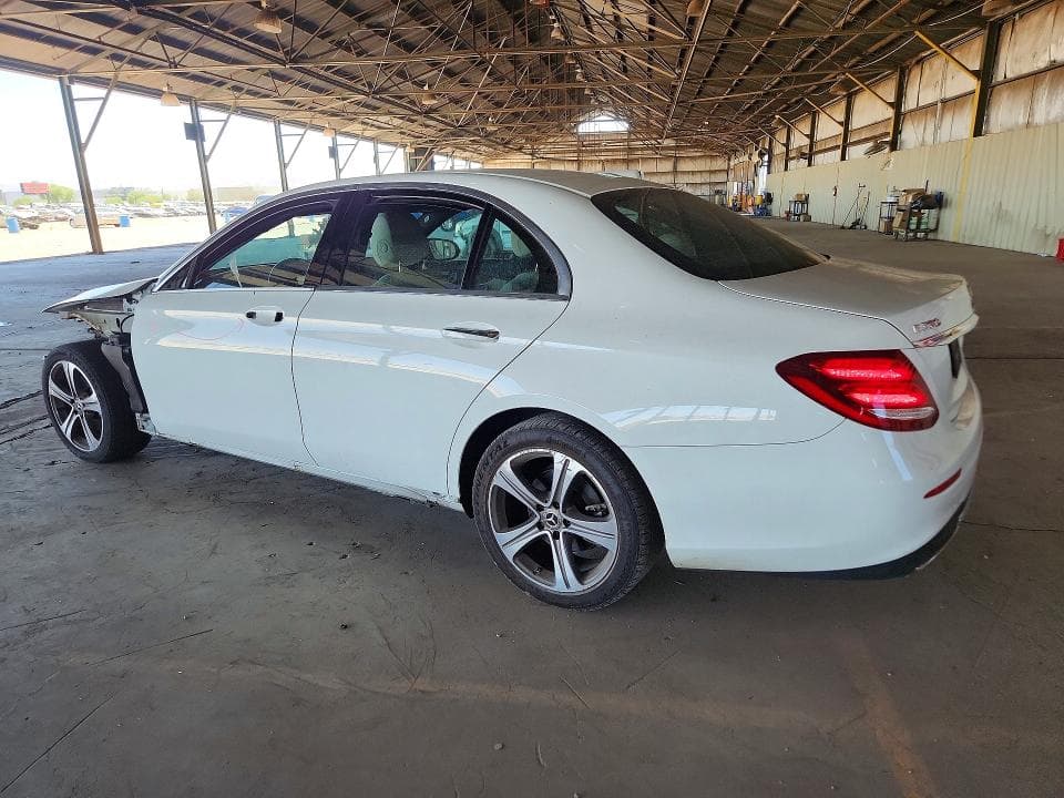 2019 MERCEDES-BENZ E 300 2