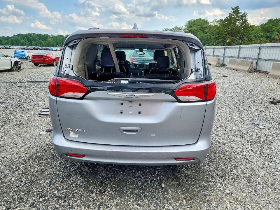2020 CHRYSLER VOYAGER LXI 6