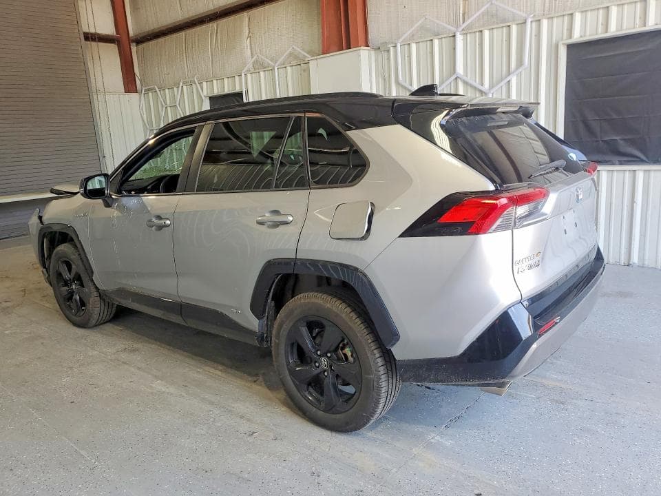 2019 TOYOTA RAV4 XSE 2