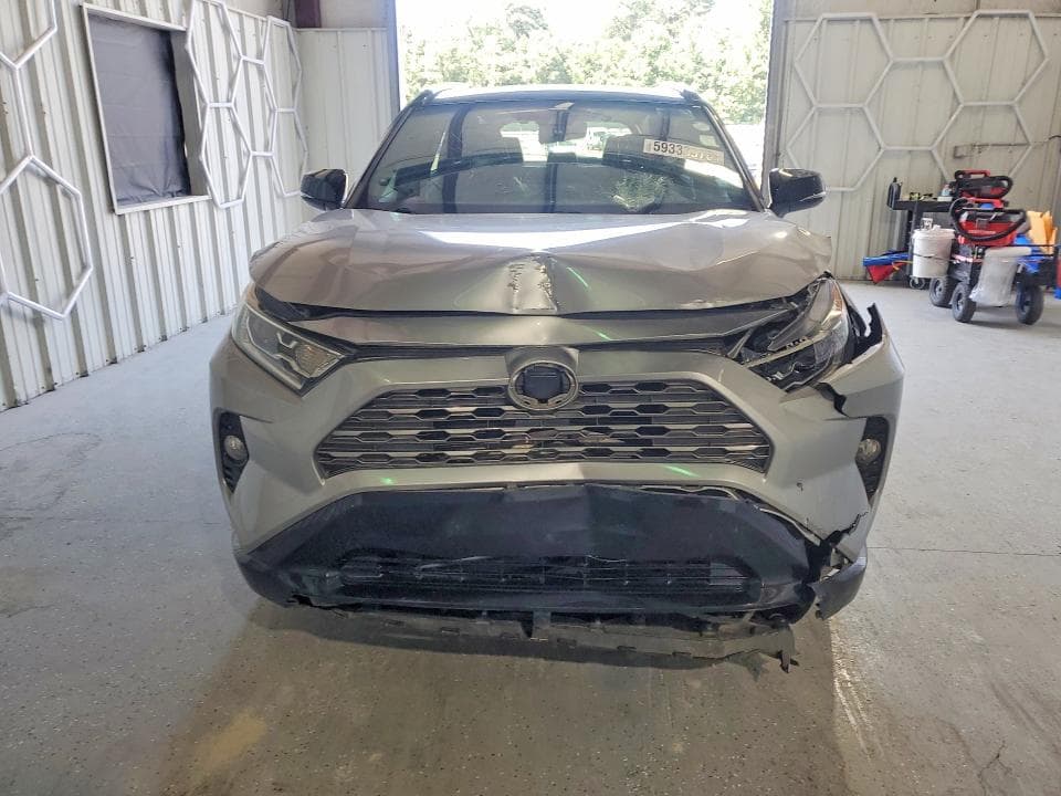 2019 TOYOTA RAV4 XSE 5