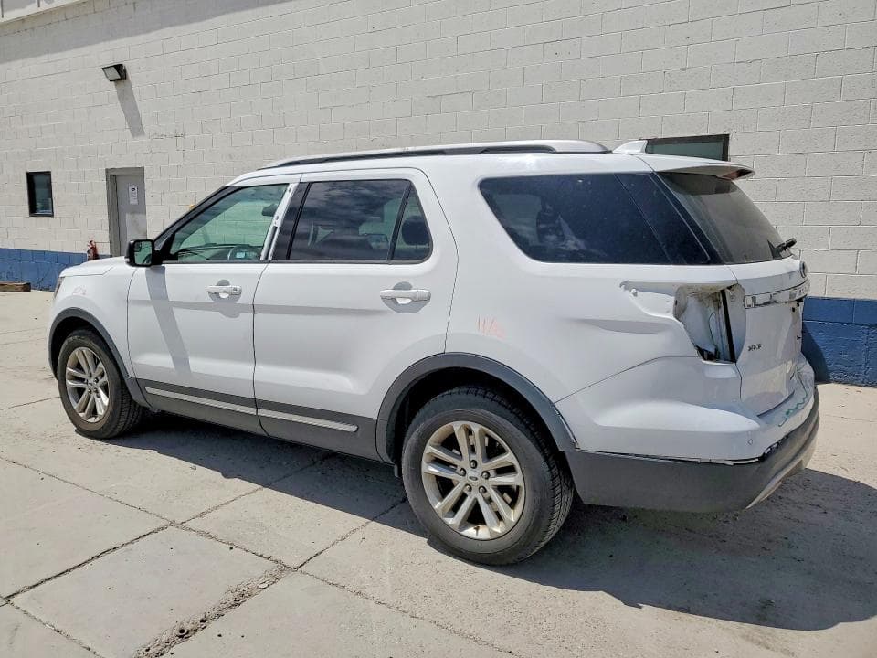 2017 FORD EXPLORER XLT 2